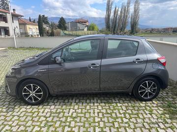 Toyota Yaris Ibrid 30.000 Km