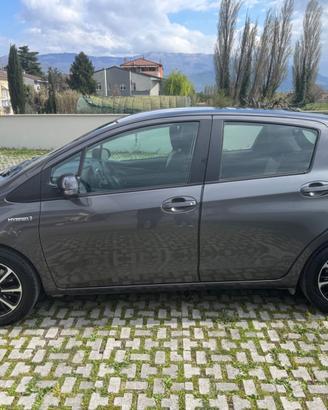 Toyota Yaris Ibrid 30.000 Km