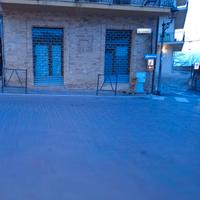 Locale al centro del Paese