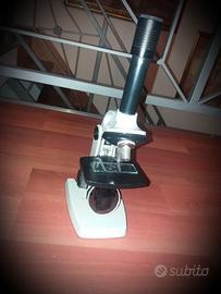microscopio professionale 