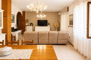Appartamento di 110 m² con 4 locali e box auto a M