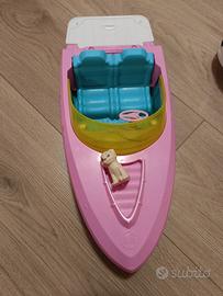 Motoscafo di barbie