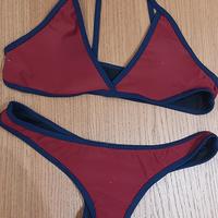 Bikini bordeaux