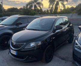 Lancia Ypsilon 1.0 FireFly 5 porte S&S Hybrid Silv