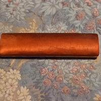 Antiche ed eleganti custodie di gioielli