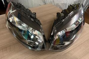 FANALI VOLKSWAGEN POLO FARI ANTERIORi