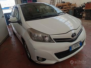  Toyota Yaris d 2012