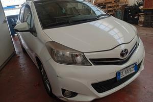  Toyota Yaris d 2012