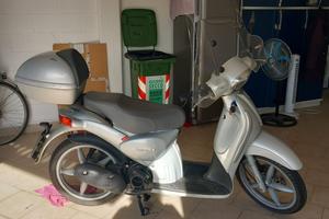 Scooter Aprilia Scarabeo 100
