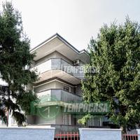 Pogliano Milanese - Trilocale ultimo piano con box