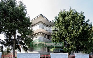 Pogliano Milanese - Trilocale ultimo piano con box