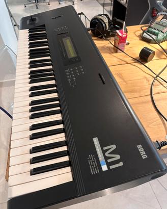 KORG M1