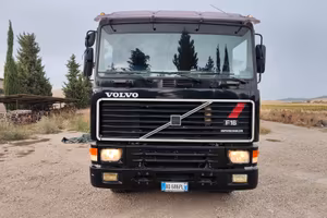 Volvo f16 trilaterale