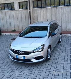 Opel astra s. tourer 122 Cv diesel automatica 2021