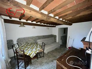 Casa indipendente di 120 m² con 5 locali a Loro Ci