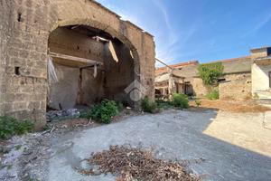 RUSTICO A ORTA DI ATELLA