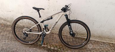 Canyon Lux Trail CF 6 taglia small