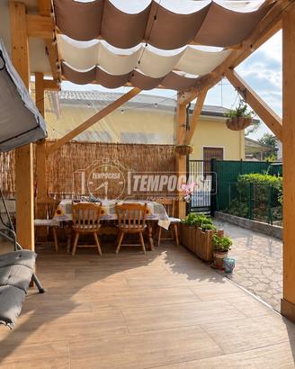 Trilocale con ampio spazio esterno privato!
