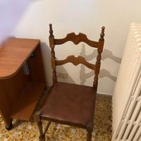 Sedia in legno e similpelle