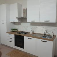 Cucina, tavole e sedie