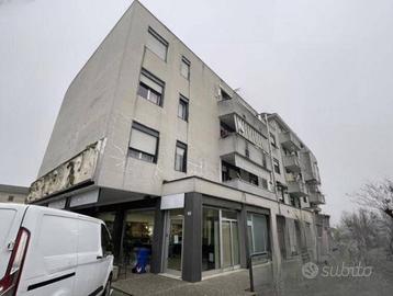 Immobile in asta di 102 m² con 3 locali e box auto