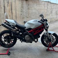 Ducati Monster 796