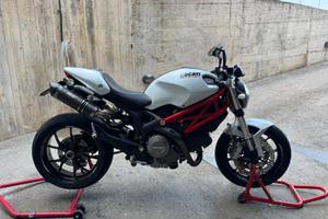 Ducati Monster 796