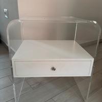 Tavolino in acrilico con cassetto
