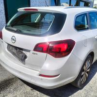 OPEL ASTRA J SW 2011 - 369.25 - RICAMBI USATI