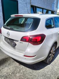 OPEL ASTRA J SW 2011 - 369.25 - RICAMBI USATI