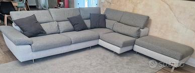 Divano con penisola poltrone sofa