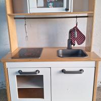 Cucina in legno per bambini 