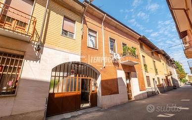 Casa indipendente a Cerano 5 locali