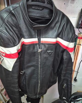 giubbottiin pelle moto