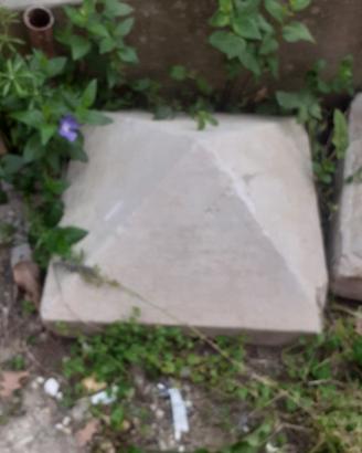 Capitelli per colonne di recinzione