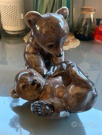 ROSENTHAL – Cuccioli di orso che giocano (#1763)