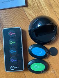 Set localizzatore oggetti E-SKY con torcia LED