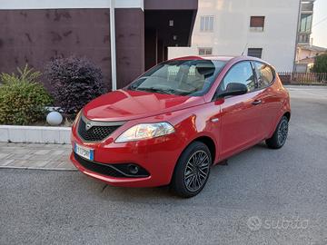Lancia Ypsilon 1.2 69 CV 5 porte S&S Elefantino Bl