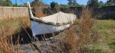 Gozzo in vetroresina