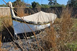 Gozzo in vetroresina