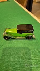 modellino auto d'epoca 