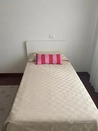 Letto singolo con rete e materassi