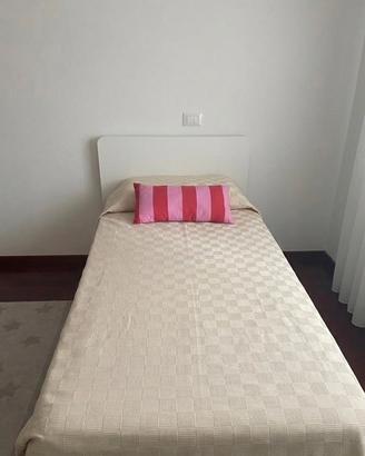Letto singolo con rete e materassi