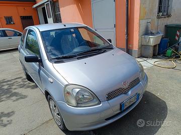 TOYOTA Yaris - 2003
