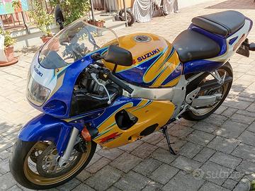 Suzuki gsxr 600