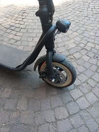 Monopattino nilox freni disco