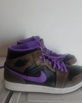 Jordan 1 mid