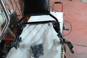 Sissy Bar sgancio rapido Harley 