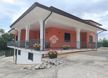 VILLA SINGOLA A MONTEMILETTO