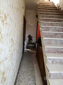 Riposto - palazzetto indipendente cod.c1/1261